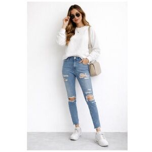 Levi’s 721 High Rise Skinny Ripped Distressed Jeans Size 27